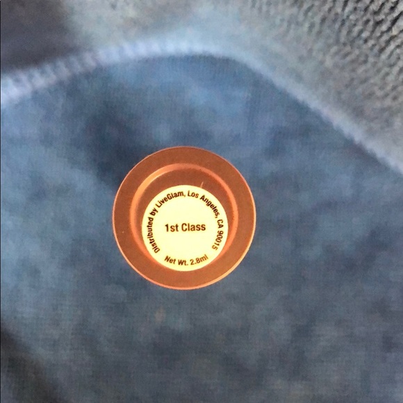 👄 Live Glam 1st Class Lipstick - Picture 2 of 4